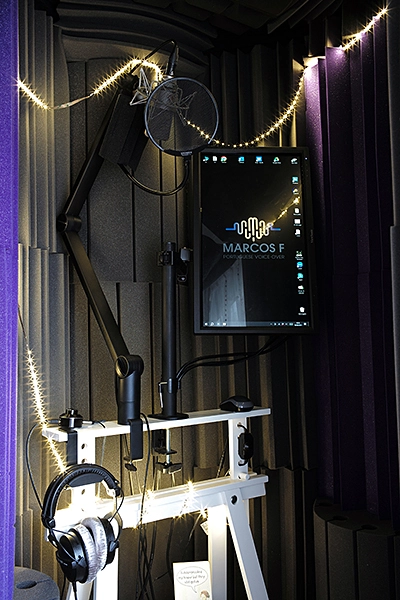 Image of Marcos' Vicoustic audiobooth
